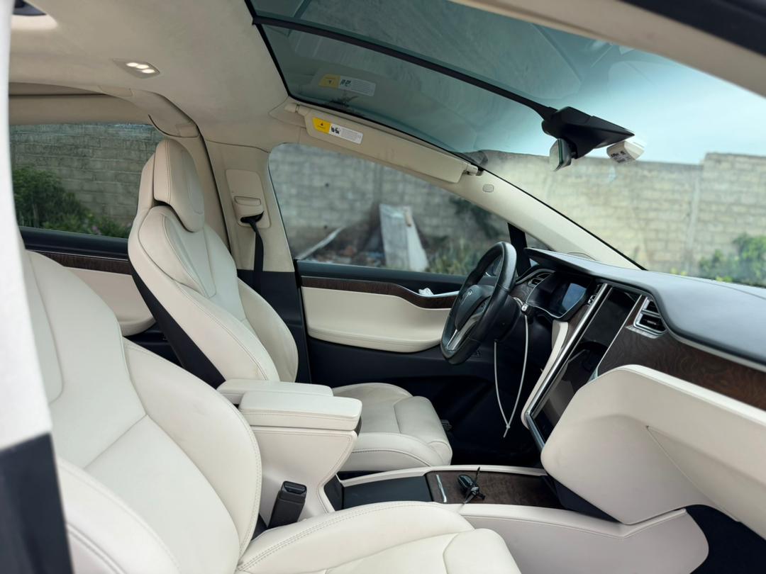 TESLA MODEL X 75D