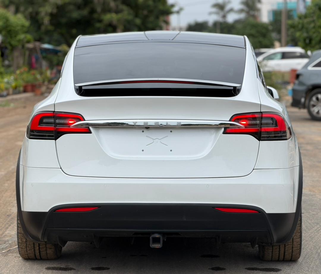 TESLA MODEL X 75D