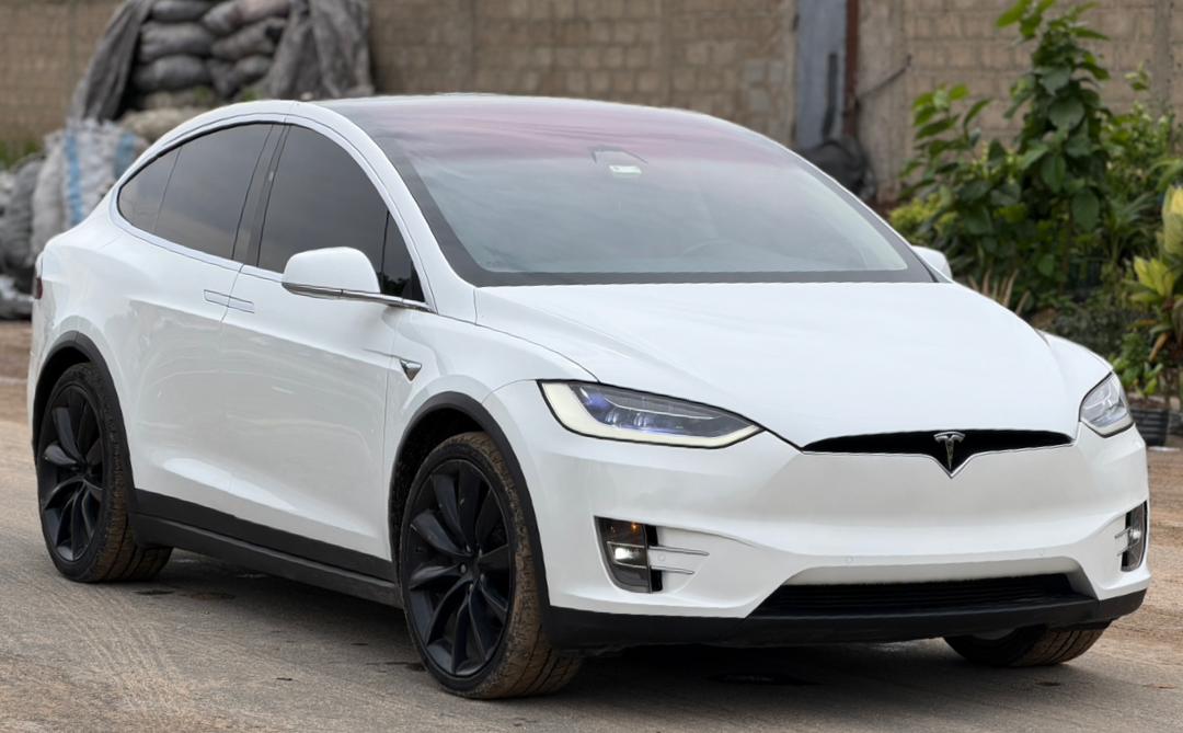 TESLA MODEL X 75D