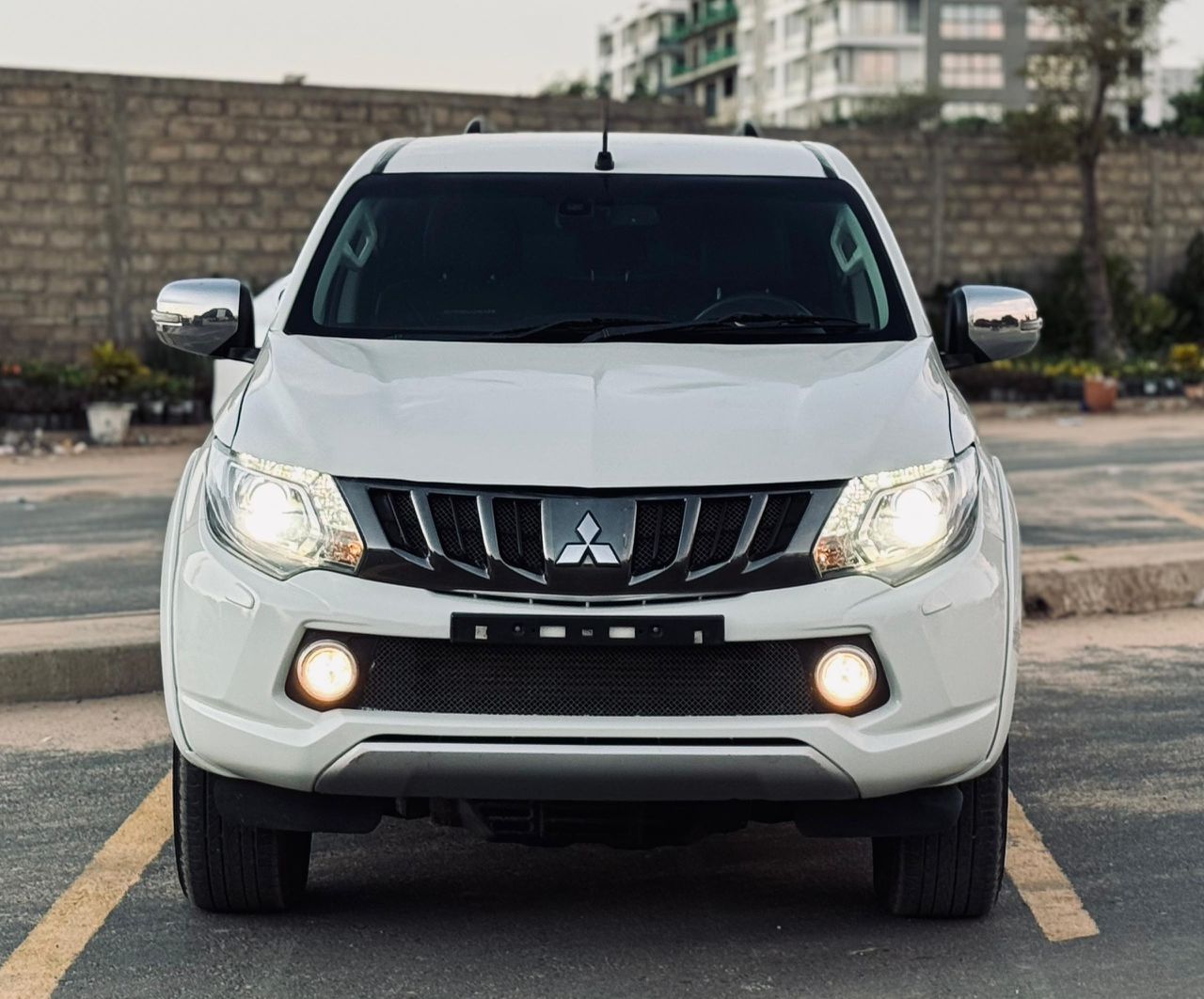 Mutsibishi L200