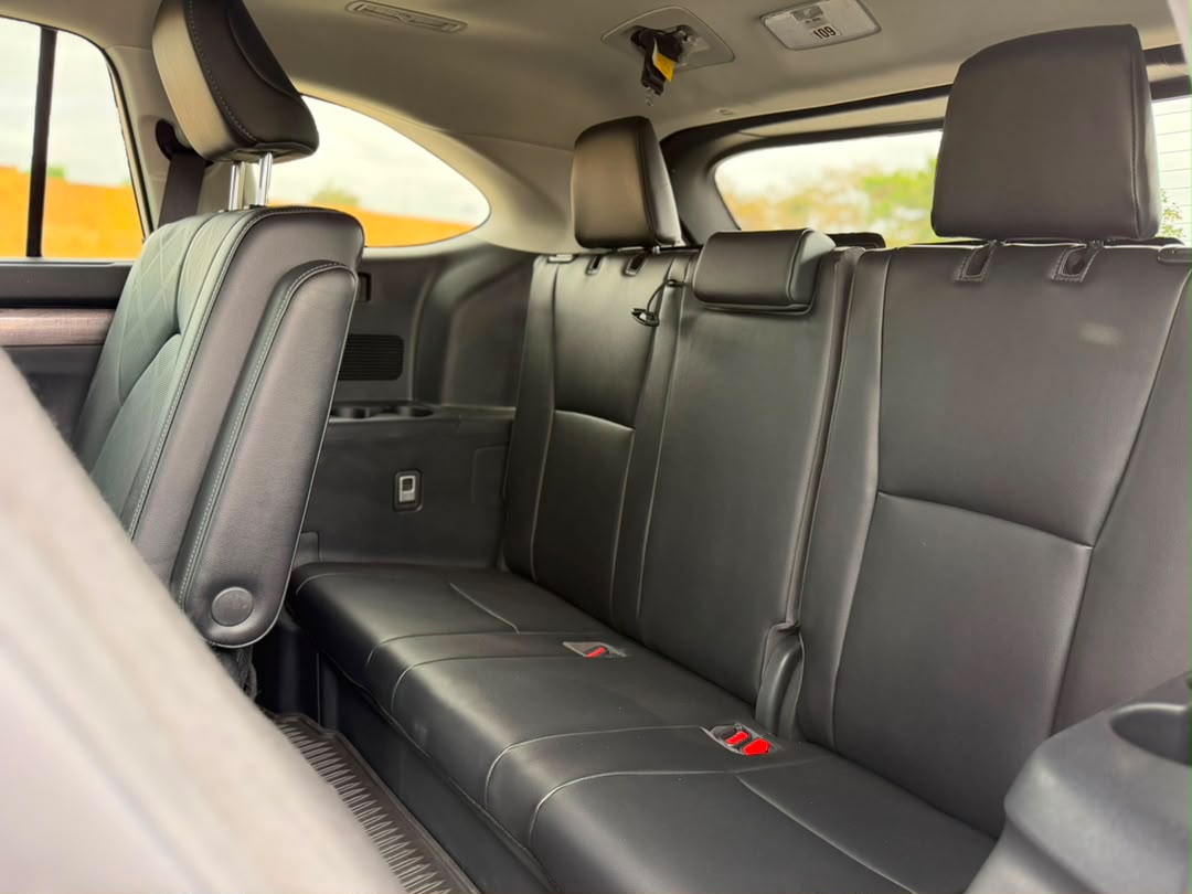 Toyota ighlander Platinum AWD 2023