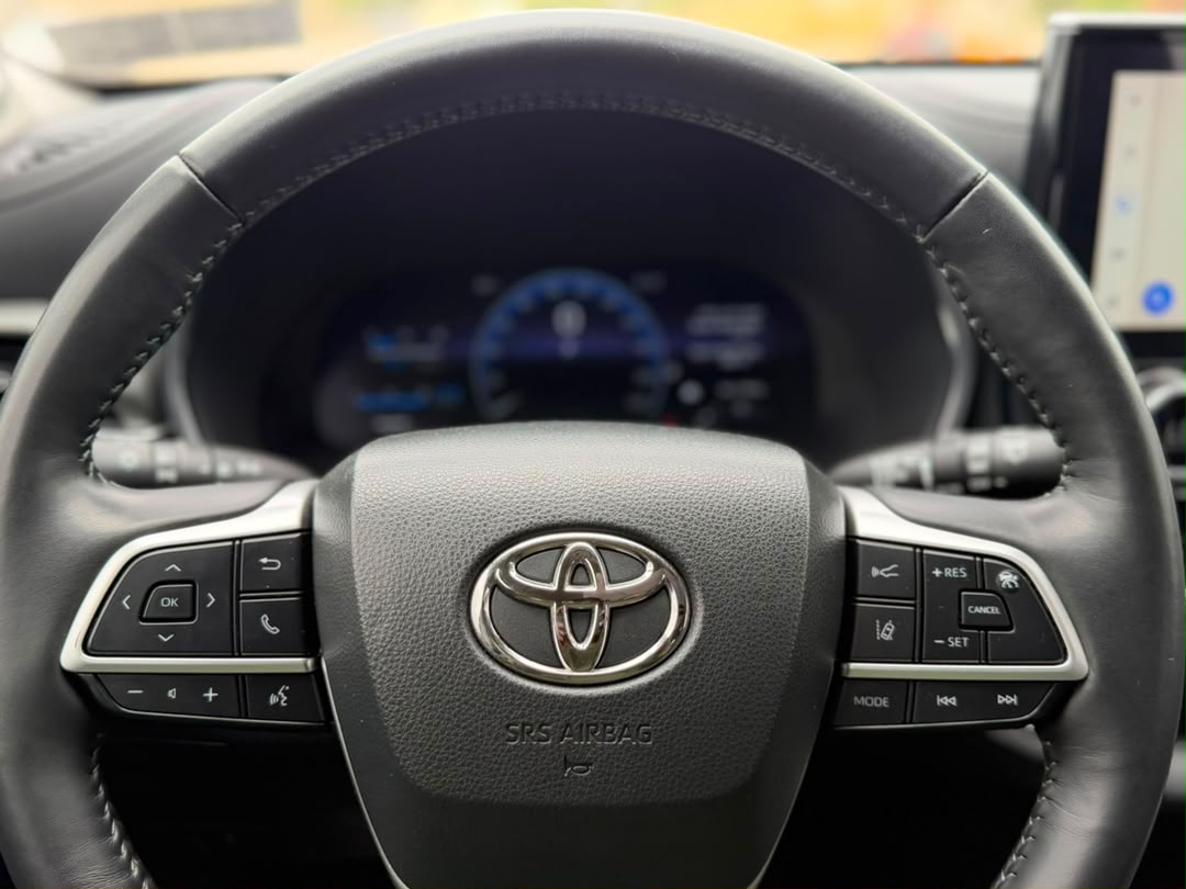 Toyota ighlander Platinum AWD 2023