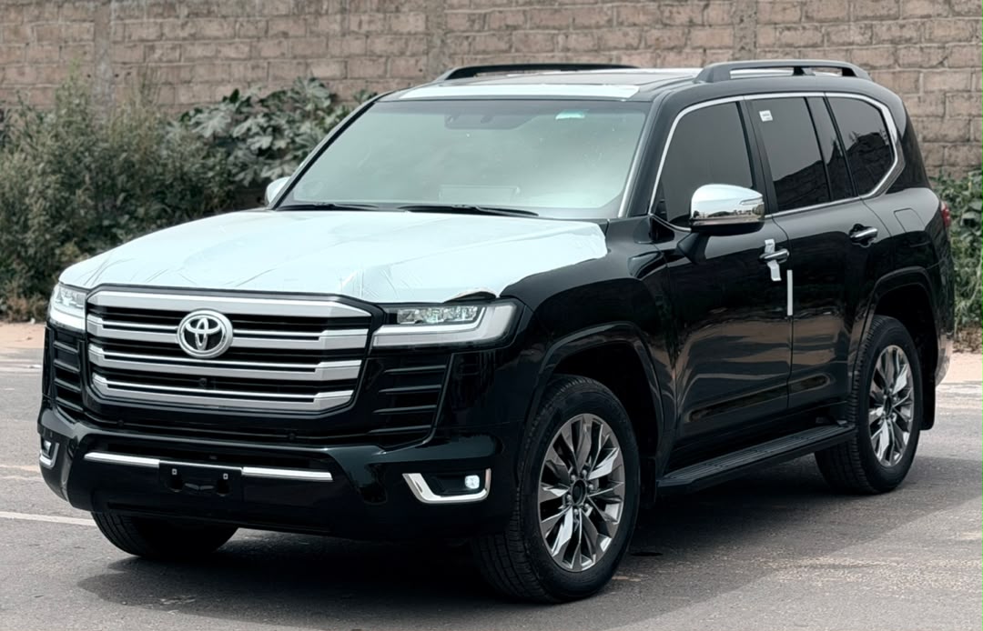 TOYOTA  LAND CRUISER 300 VX-R 2026