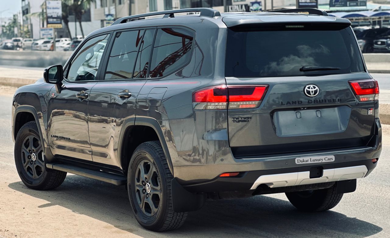 Toyota Land Cruiser GR Sport 2024 0Km - Boite Automatique