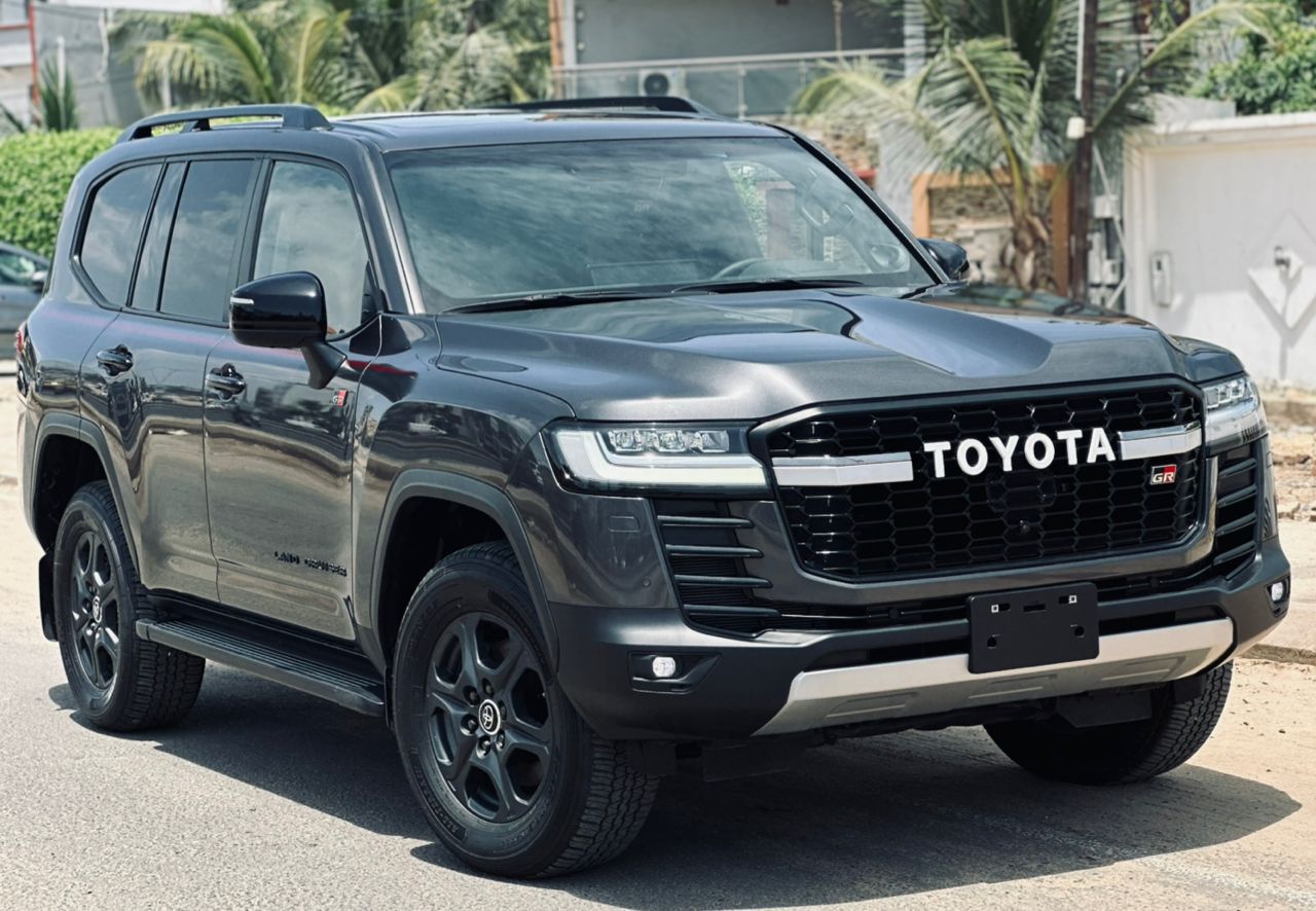 TOYOTA LAND CRUISER GR SPORT 2026