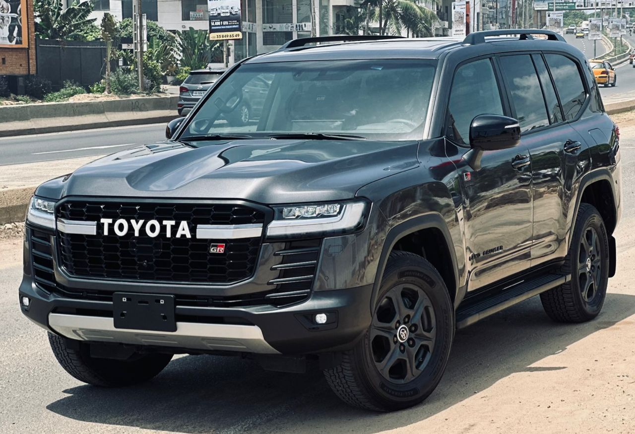 TOYOTA LAND CRUISER GR SPORT 2026