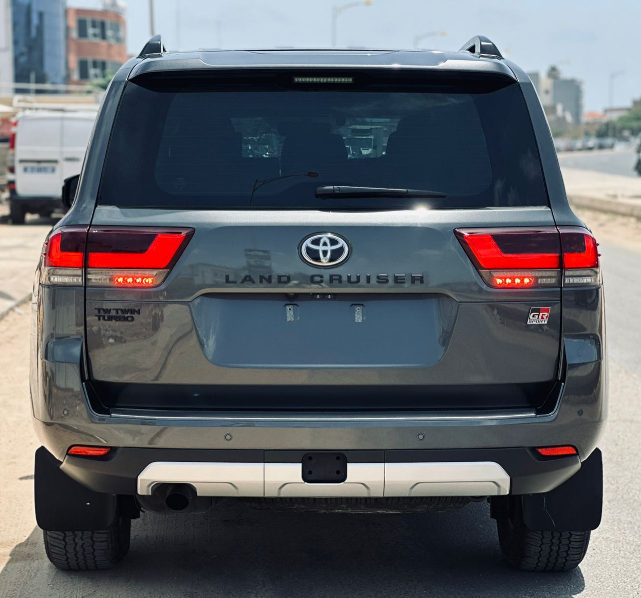 TOYOTA LAND CRUISER GR SPORT 2026