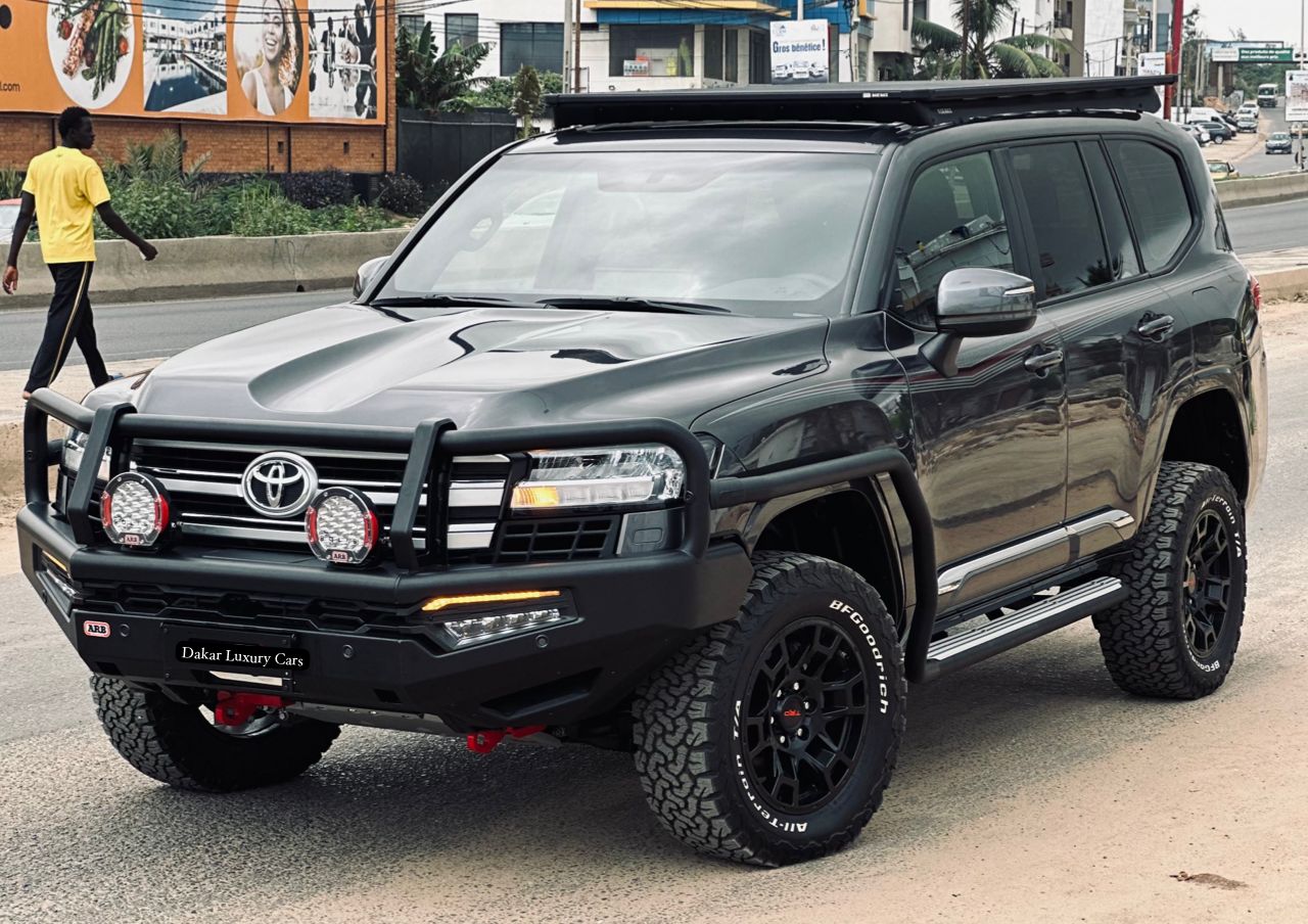 TOYOTA LAND CRUISER GX-R 2024