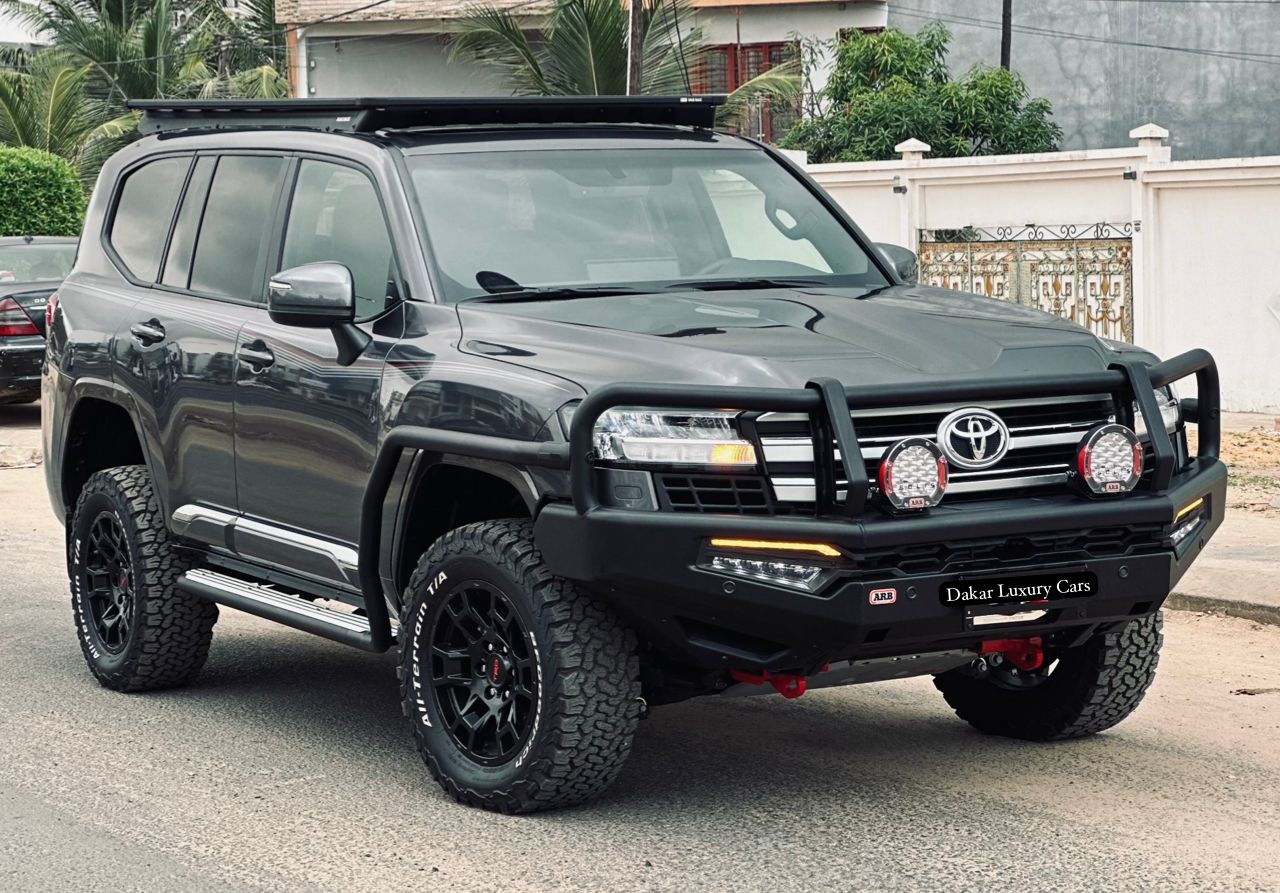 TOYOTA LAND CRUISER GX-R 2024