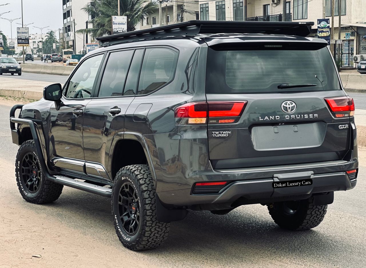 TOYOTA LAND CRUISER GX-R 2024