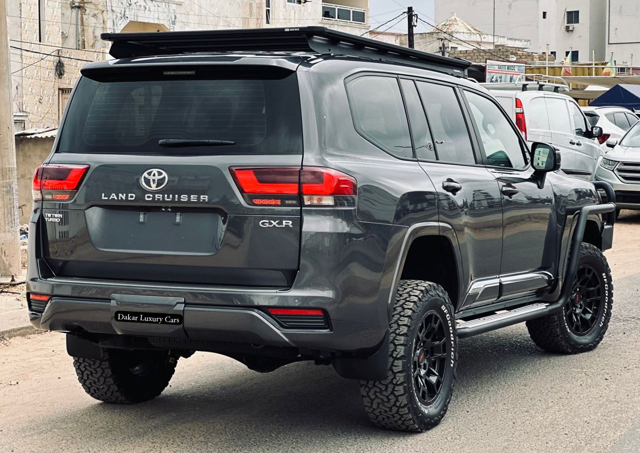 TOYOTA LAND CRUISER GX-R 2024