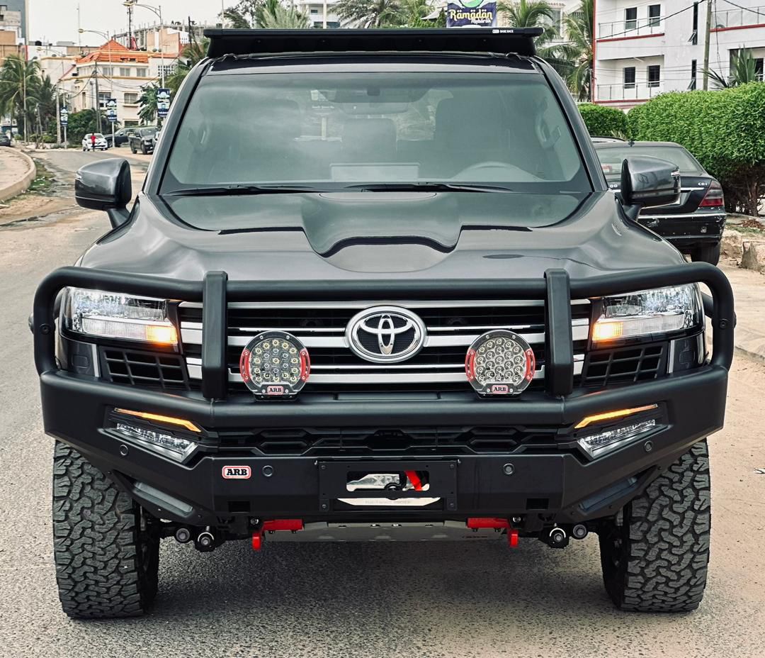 TOYOTA LAND CRUISER GX-R