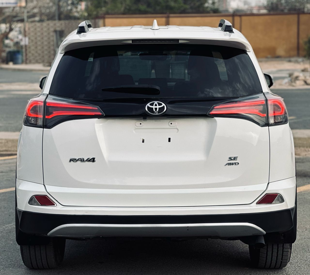 TOYOTA RAV 4 SE 2018..