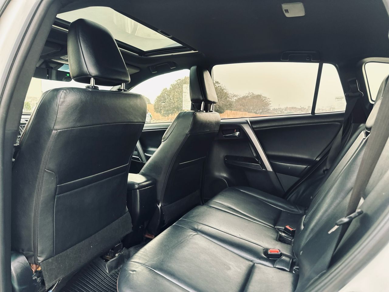 TOYOTA RAV 4 SE 2018..