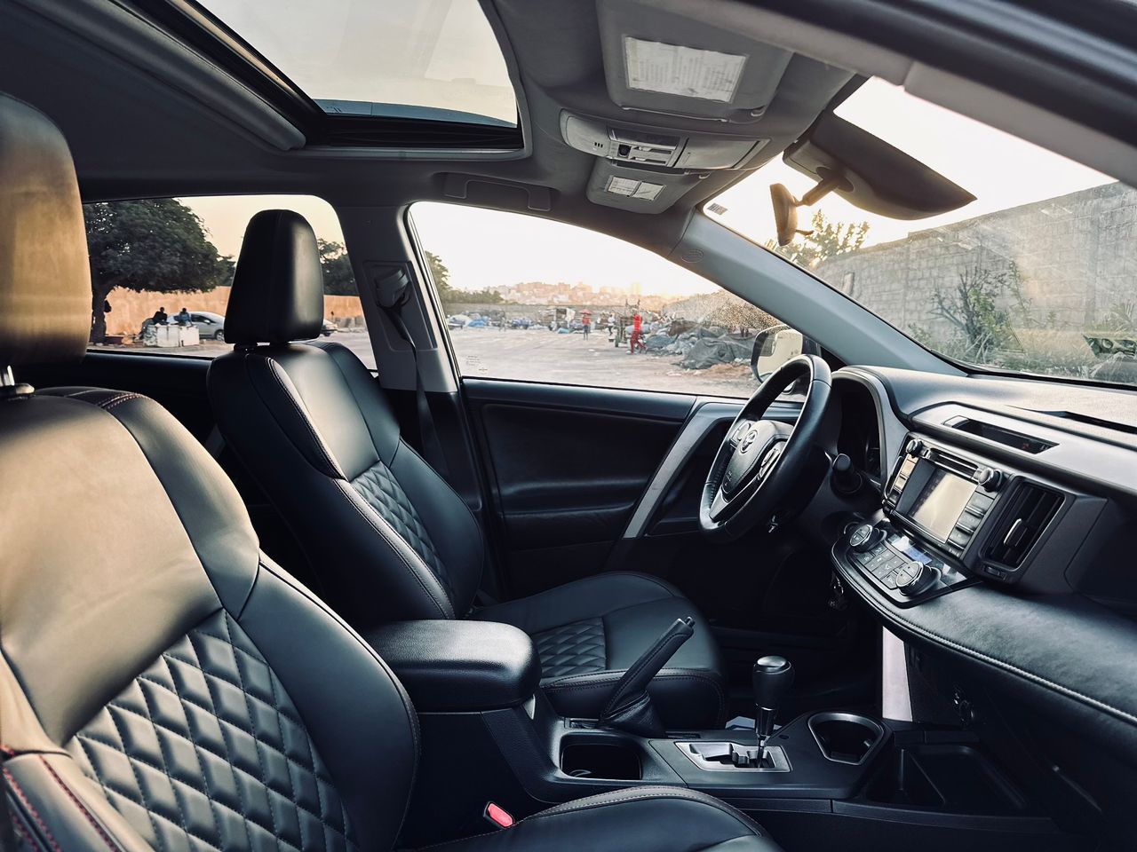 TOYOTA RAV 4 XLE 2017 NOIR