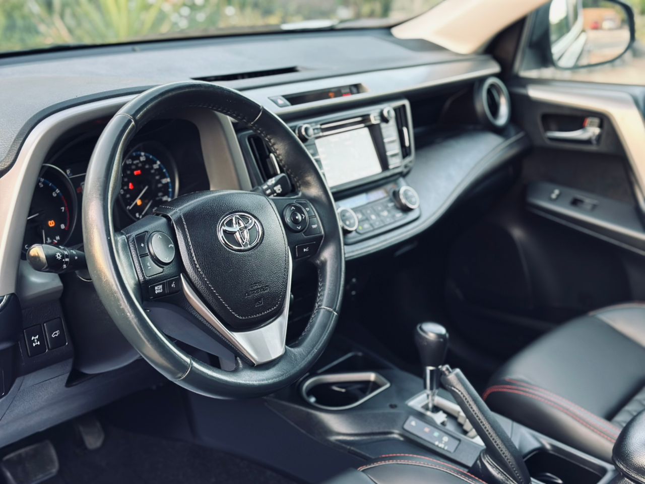 TOYOTA RAV 4 XLE 2017 NOIR