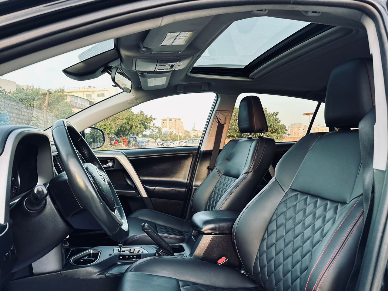 TOYOTA RAV 4 XLE 2017 NOIR