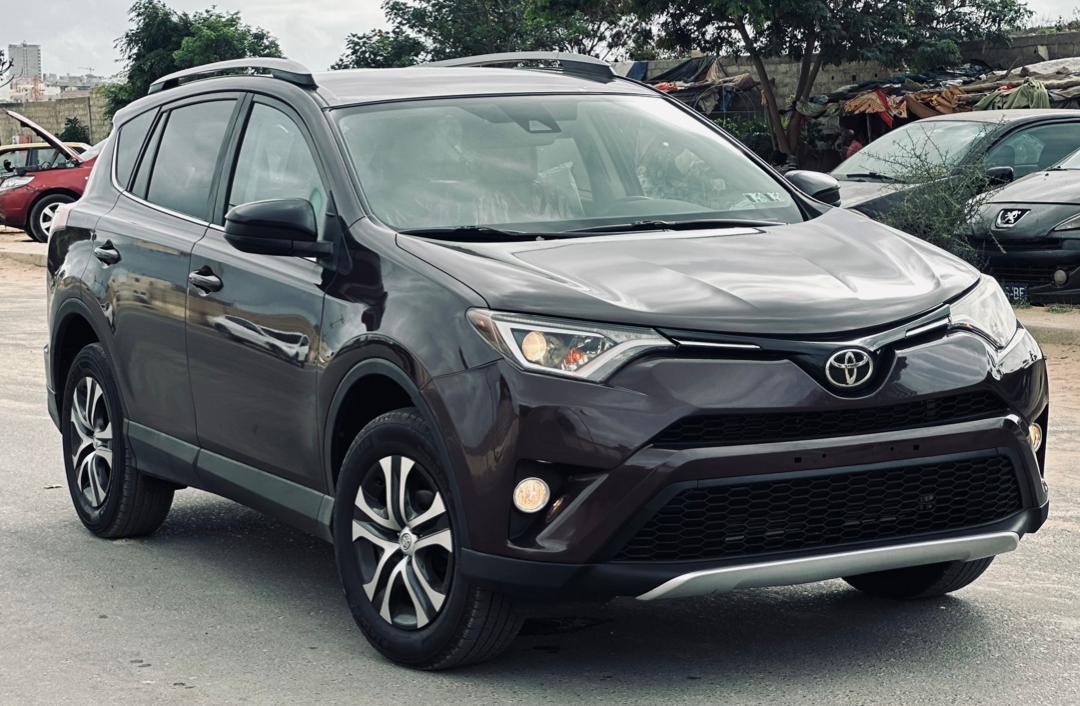 TOYOTA RAV4 2017 Noir