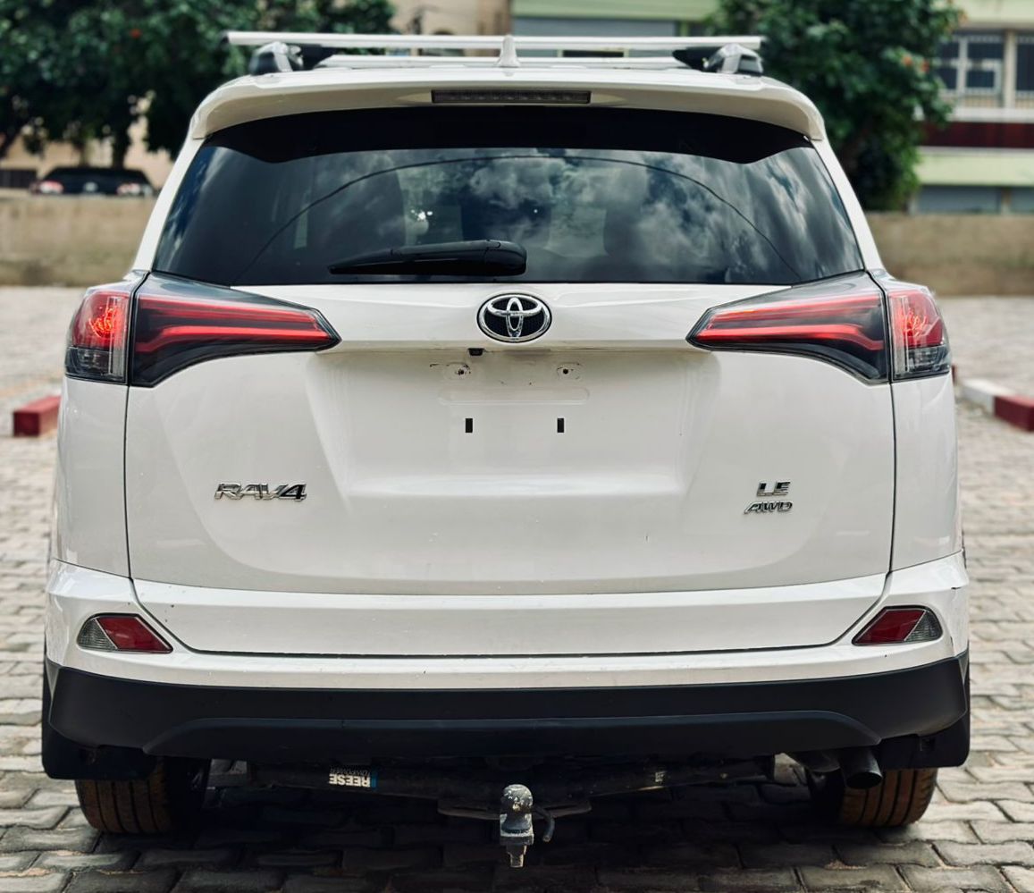TOYOTA RAV4 2017